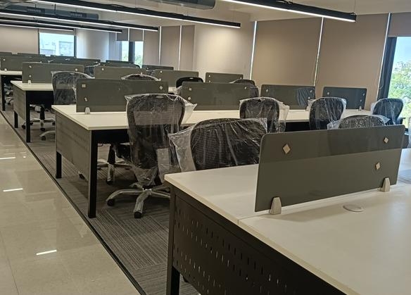 Maple Trade Center, Thaltej